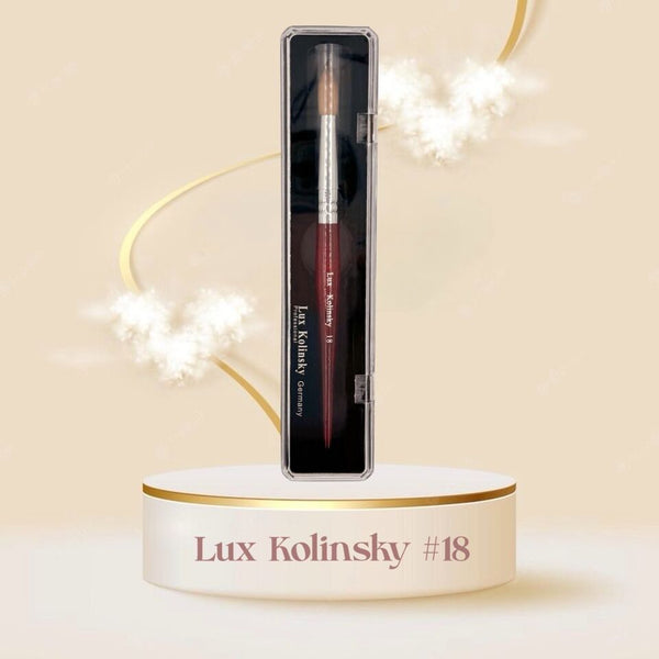 Lux Kolinsky │ Acrylic Nail Brush │ Size #18